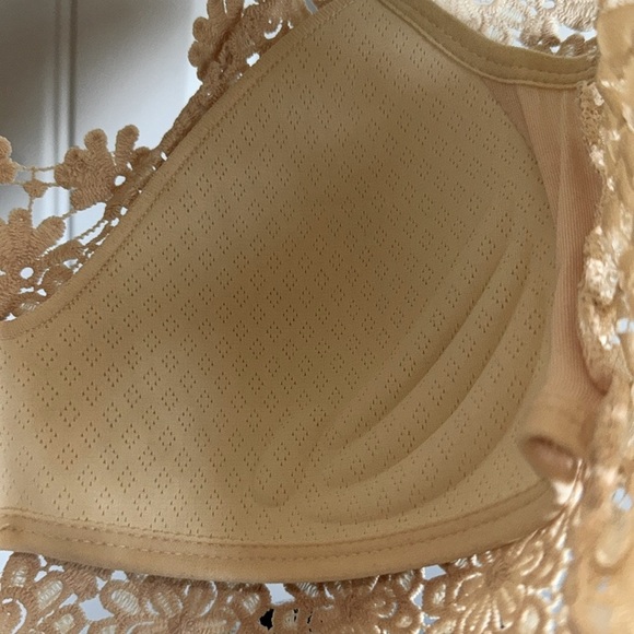 Bralette of embroidered flowers - Picture 5 of 5